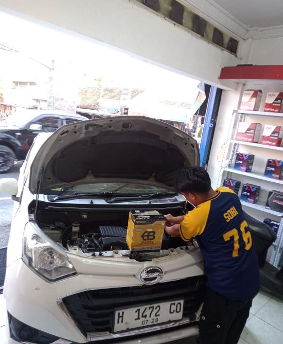 Pemasangan Aki Mobil SUV Surabaya